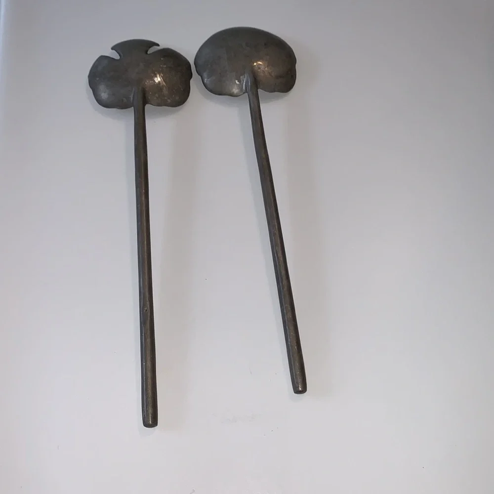 Salad serving spoons, cabbage pattern